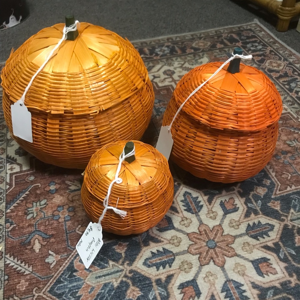 Whicker pumpkins